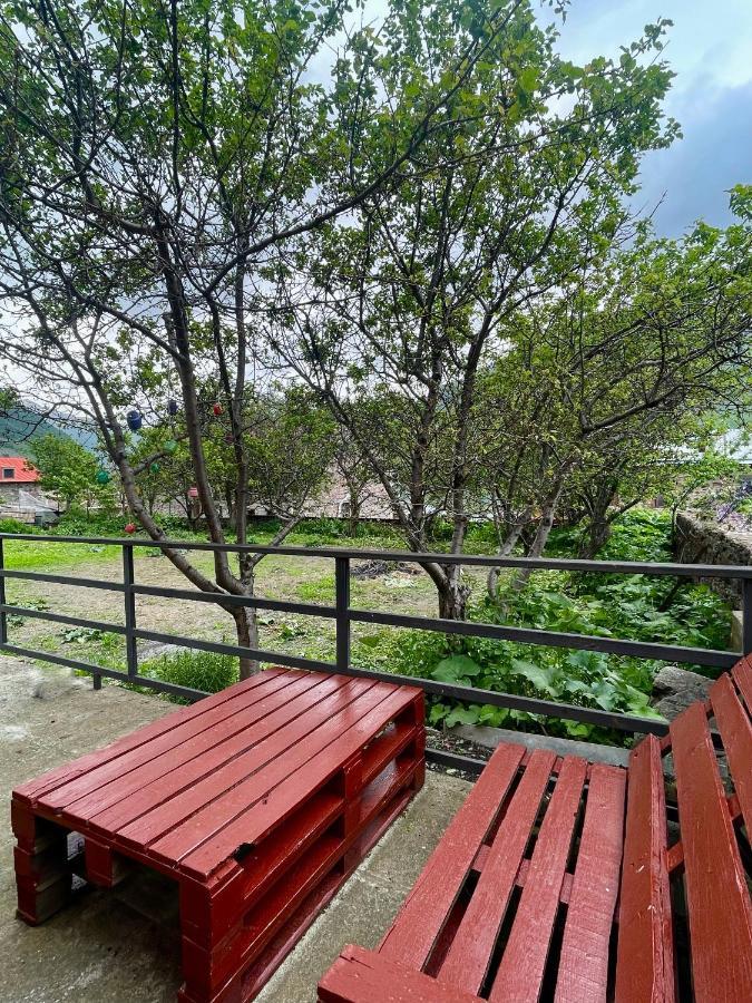 Piligrim Kazbegi Hotel Exterior foto